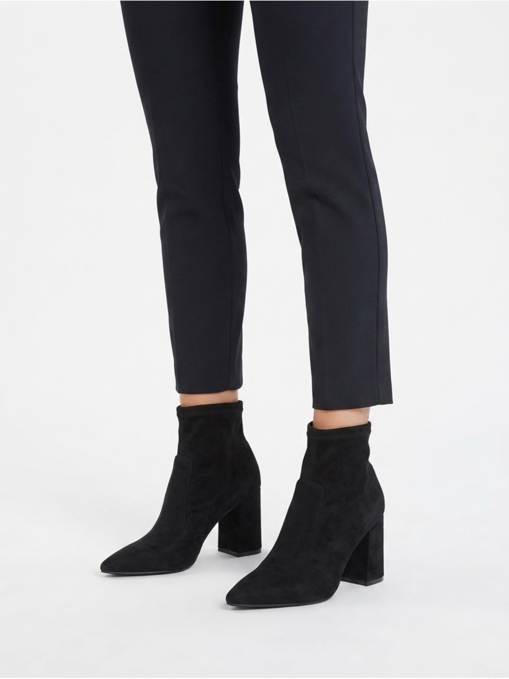 [Steve Madden] Black Block Heel Bootie